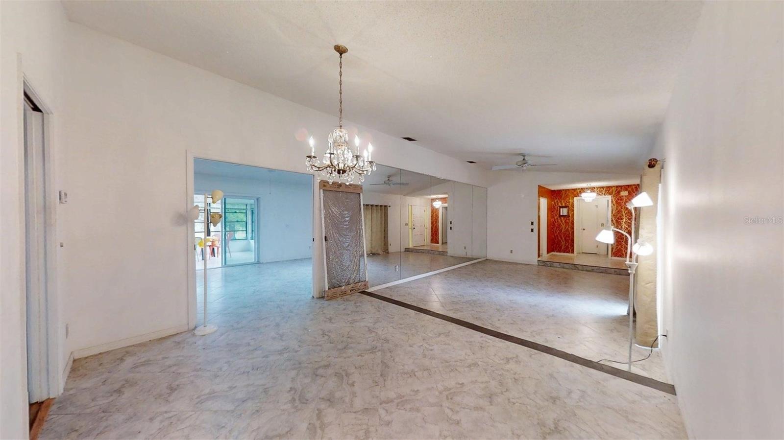 ARCHWOOD ESTATES UNREC SUB - Residential