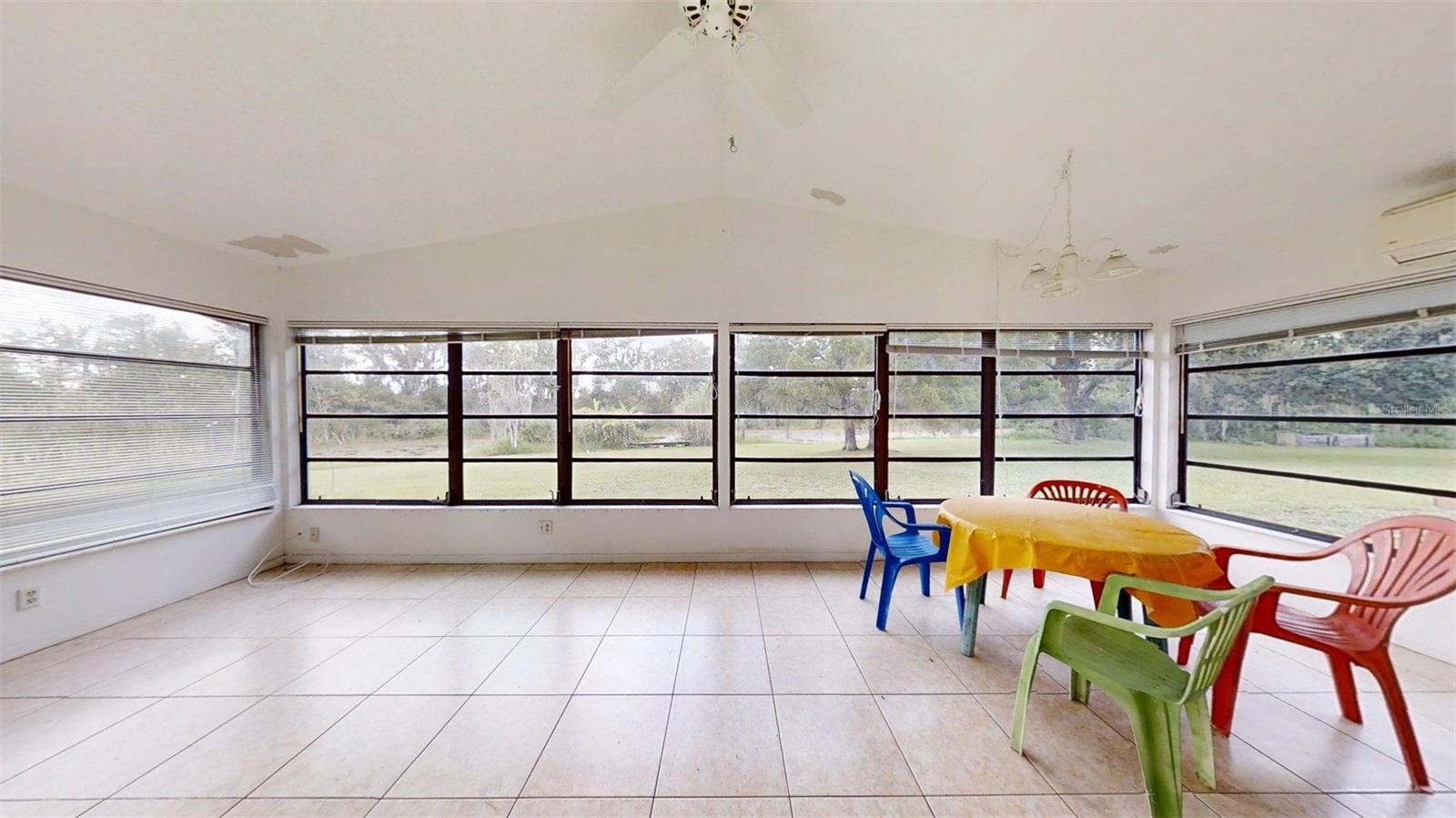 ARCHWOOD ESTATES UNREC SUB - Residential