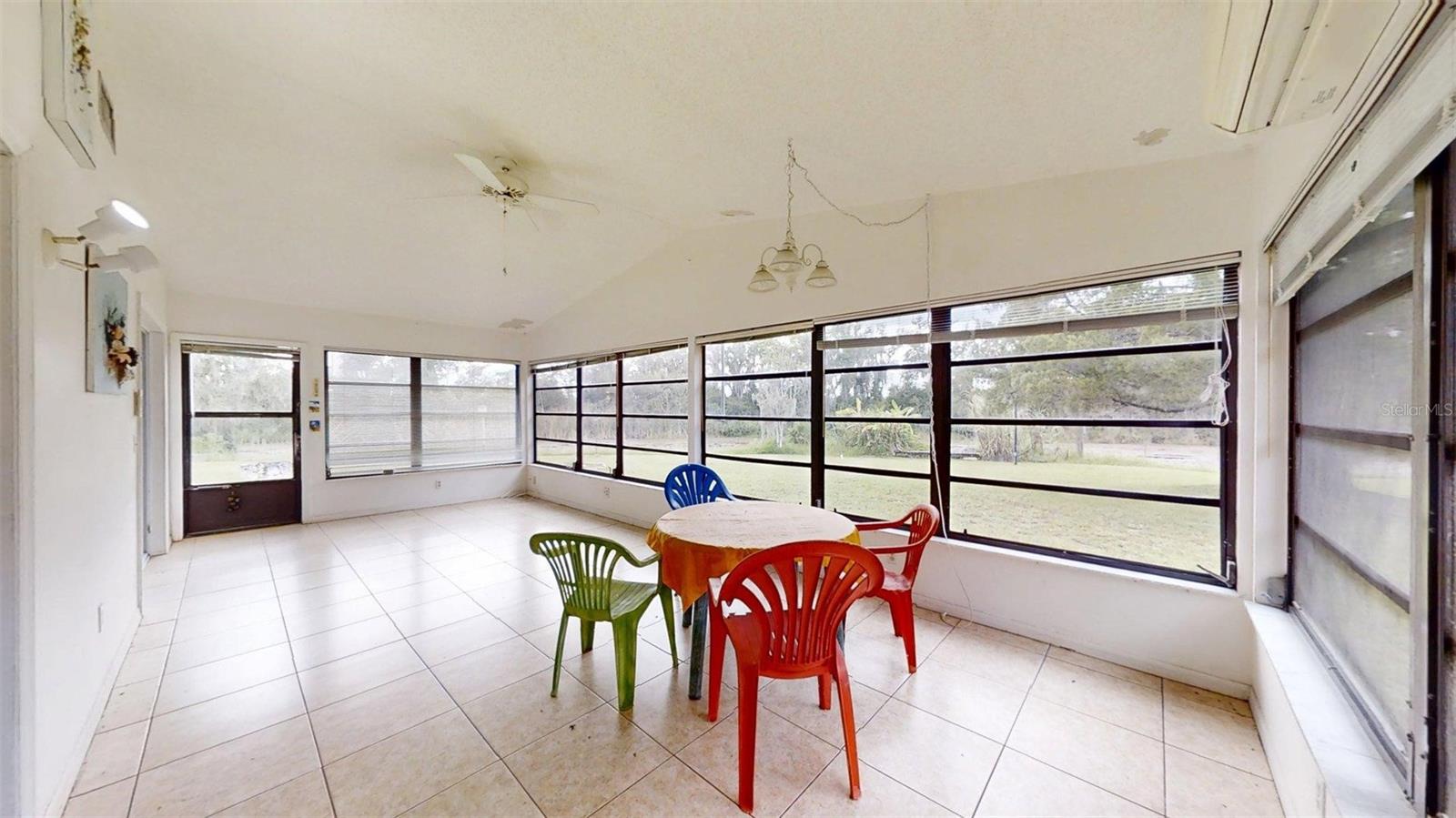 ARCHWOOD ESTATES UNREC SUB - Residential