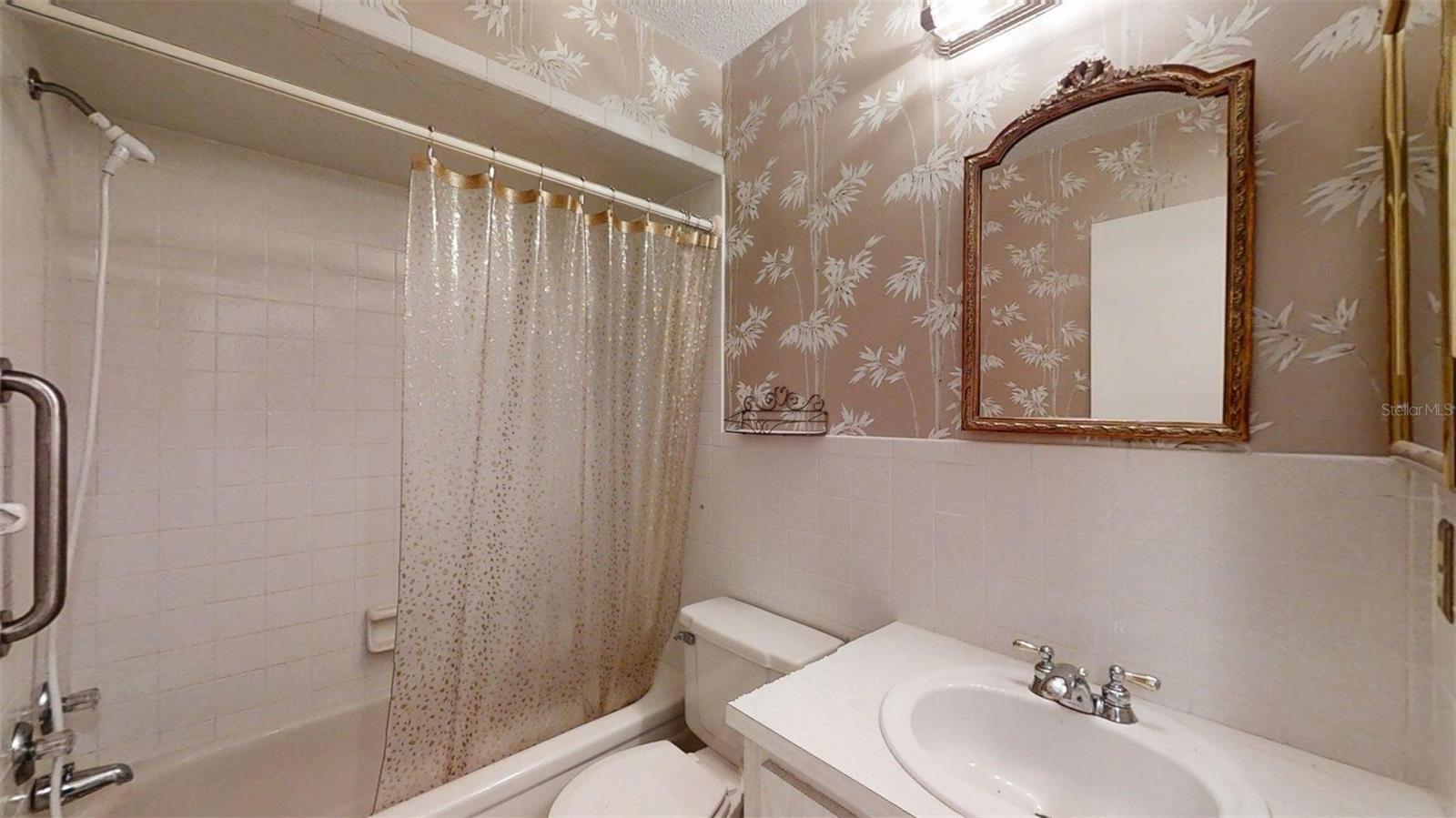 ARCHWOOD ESTATES UNREC SUB - Residential