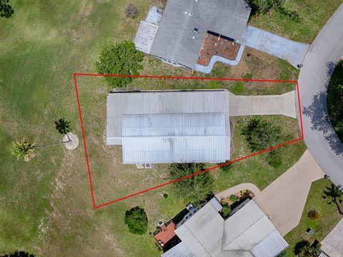 Tiny photo for 25035 Bellevue, Leesburg, FL 34748 (MLS # G5113137)
