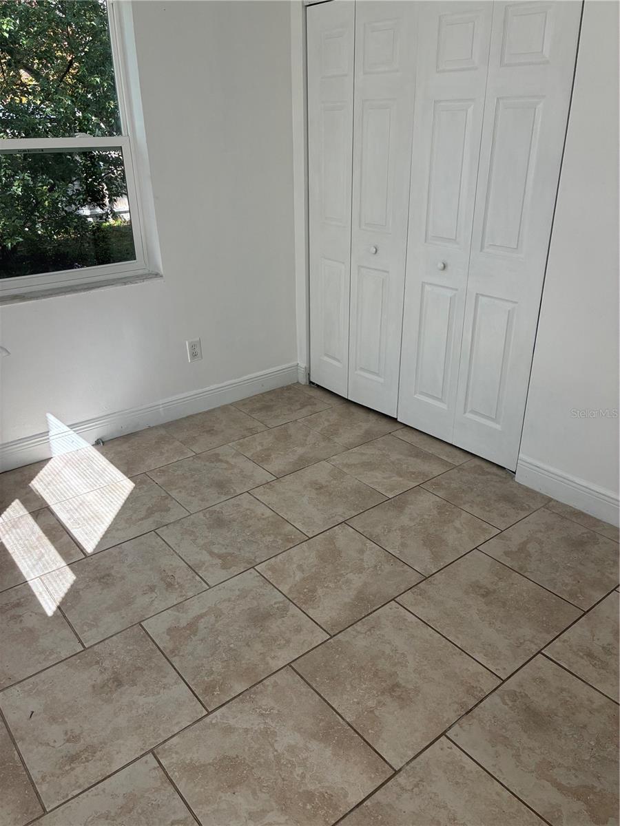 DELTONA LAKES UNIT 72 - Residential Lease