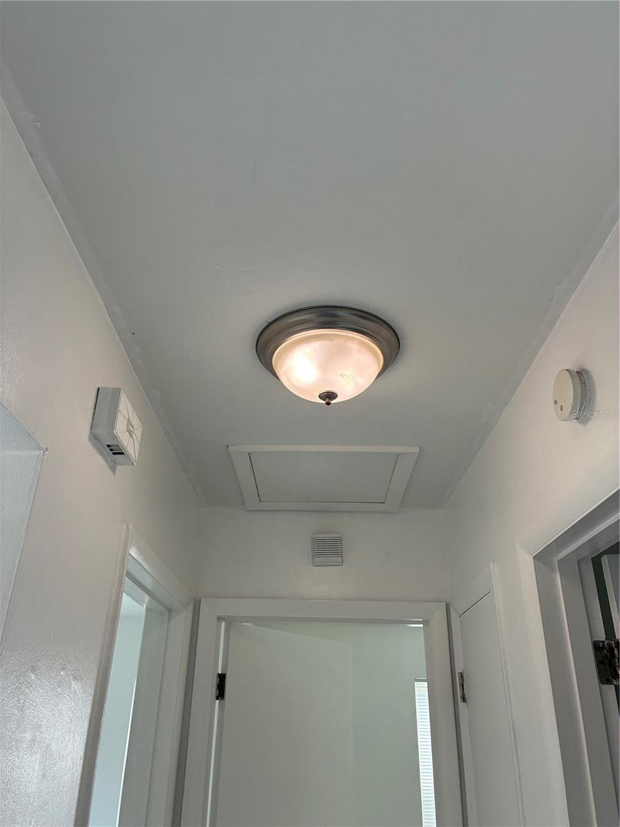 DELTONA LAKES UNIT 72 - Residential Lease