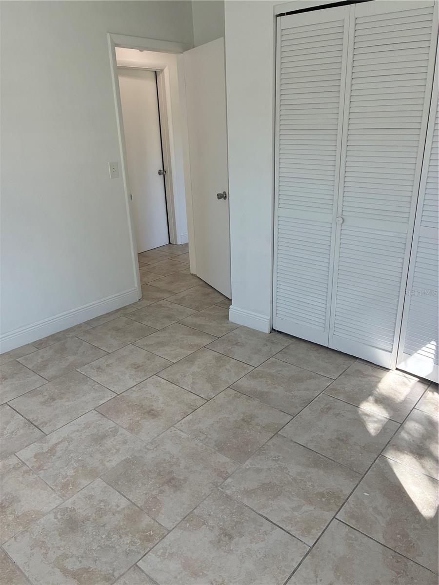 DELTONA LAKES UNIT 72 - Residential Lease