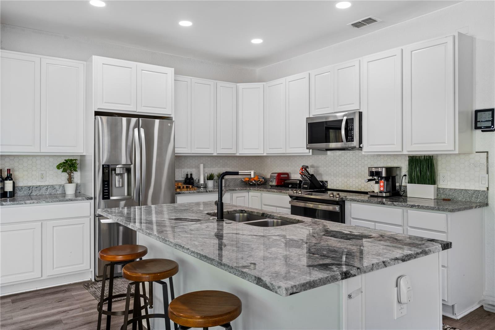 LAKES/WINDERMERE-PEACHTREE - Residential