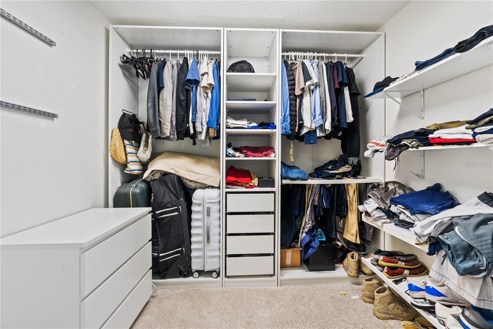 LAKES/WINDERMERE-PEACHTREE - Residential