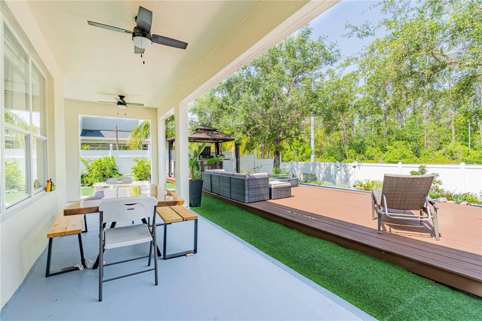 LAKES/WINDERMERE-PEACHTREE - Residential