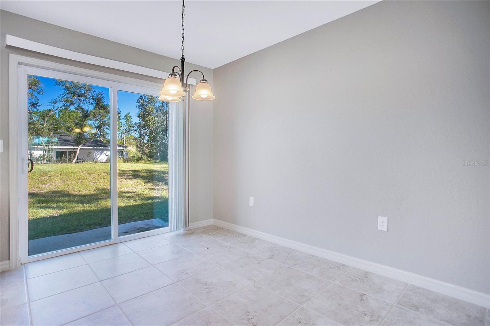 MARION OAKS UN 09 - Residential Lease