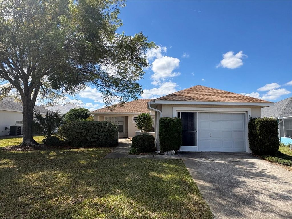 Photo of 11218 SW 72nd Avenue, Ocala, FL 34476 (MLS # OM720367)