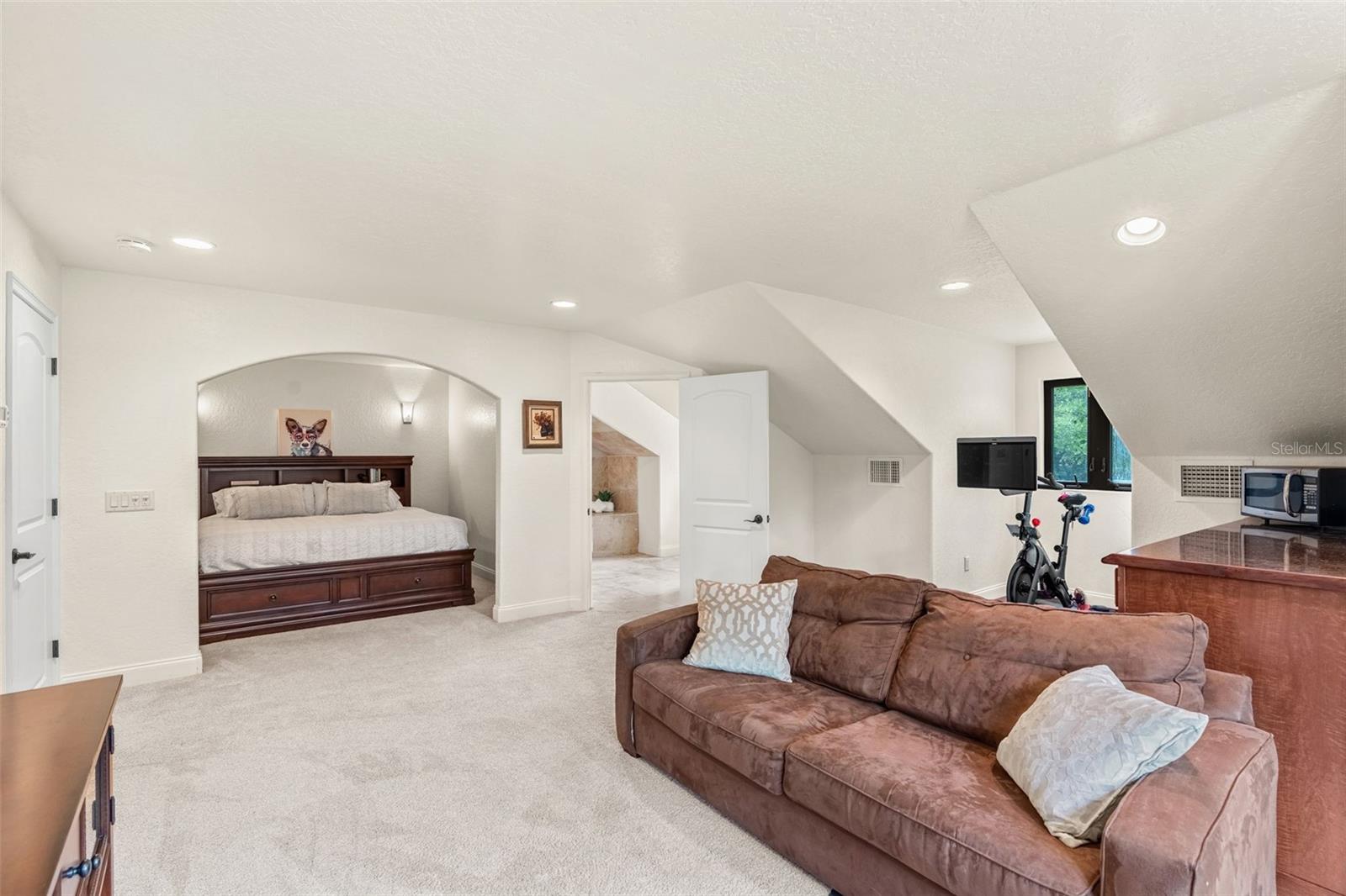 ACREAGE & UNREC - Residential