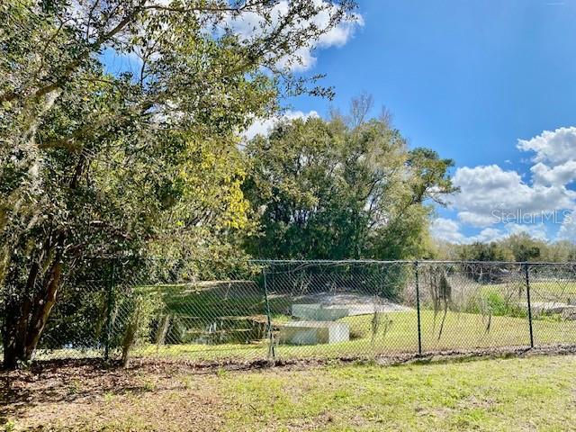 ACREAGE & UNREC - Residential Lease