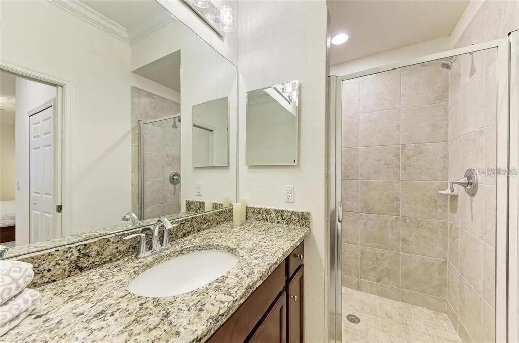 LAKEWOOD NATIONAL - Residential Lease