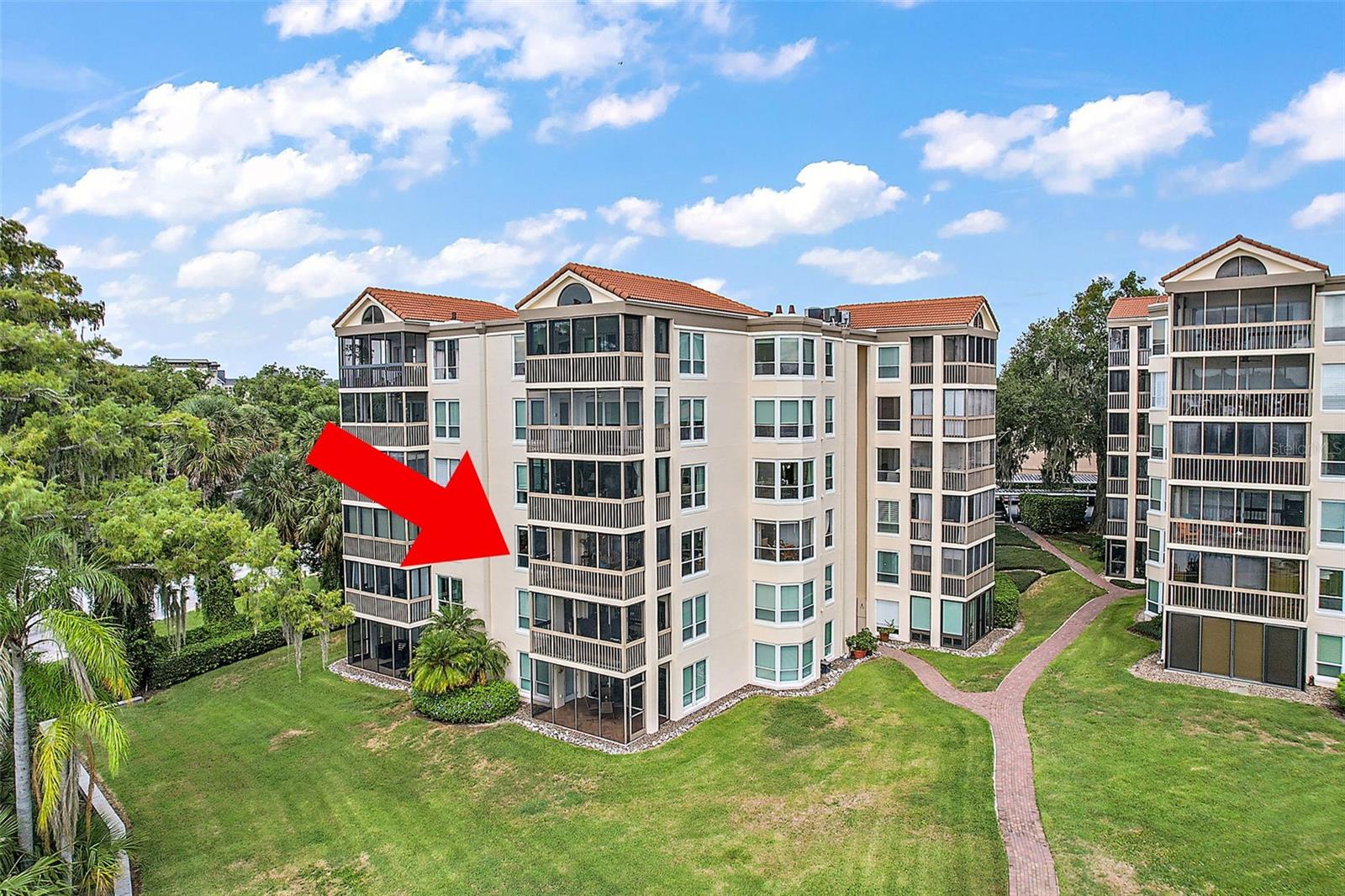 MOORINGS ON LAKE MAITLAND CONDO BLDG 03 - Residential