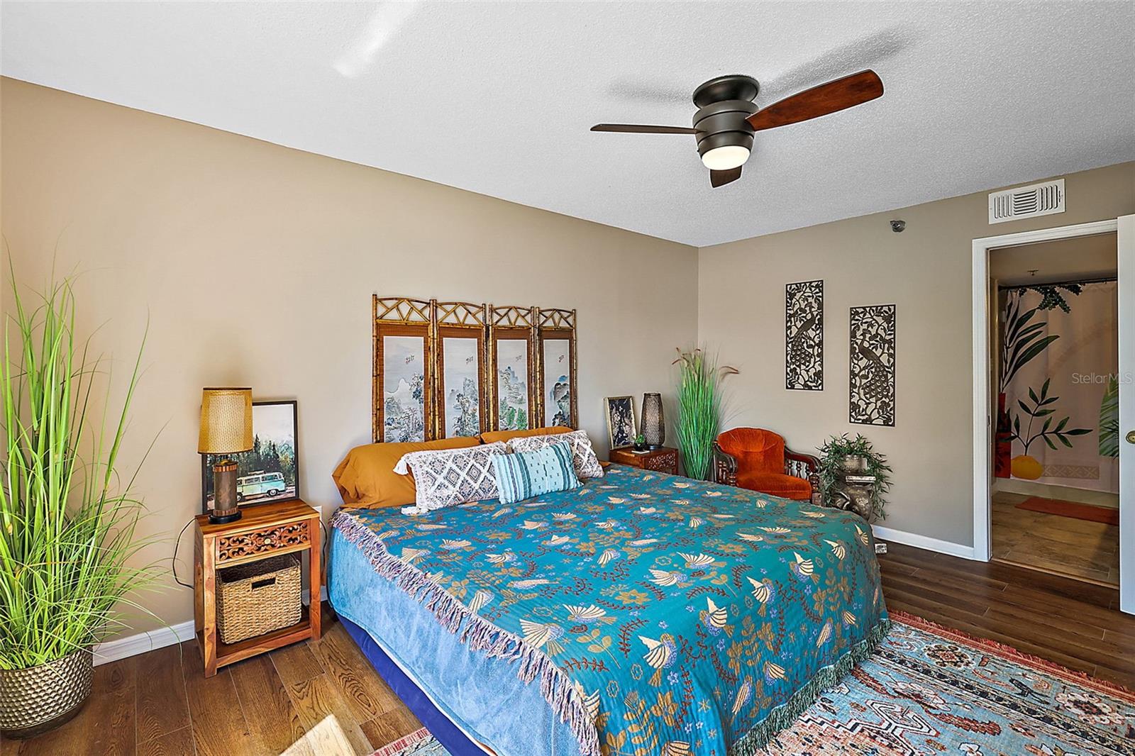 MOORINGS ON LAKE MAITLAND CONDO BLDG 03 - Residential