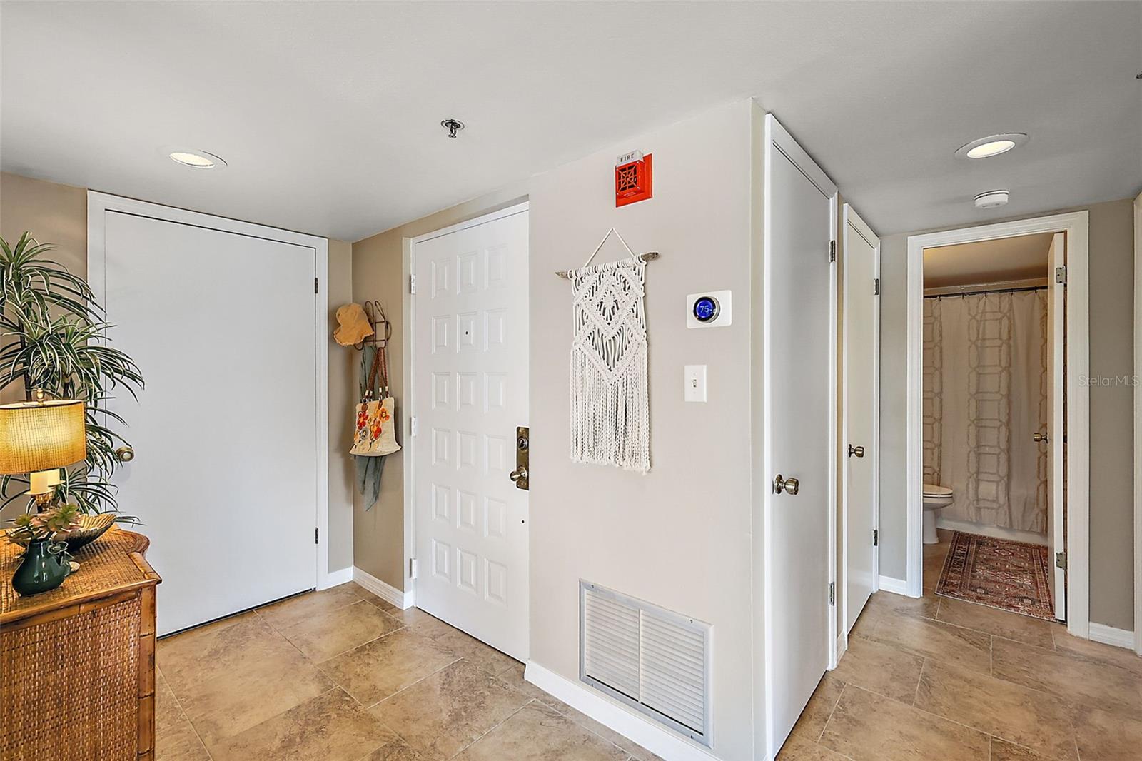 MOORINGS ON LAKE MAITLAND CONDO BLDG 03 - Residential