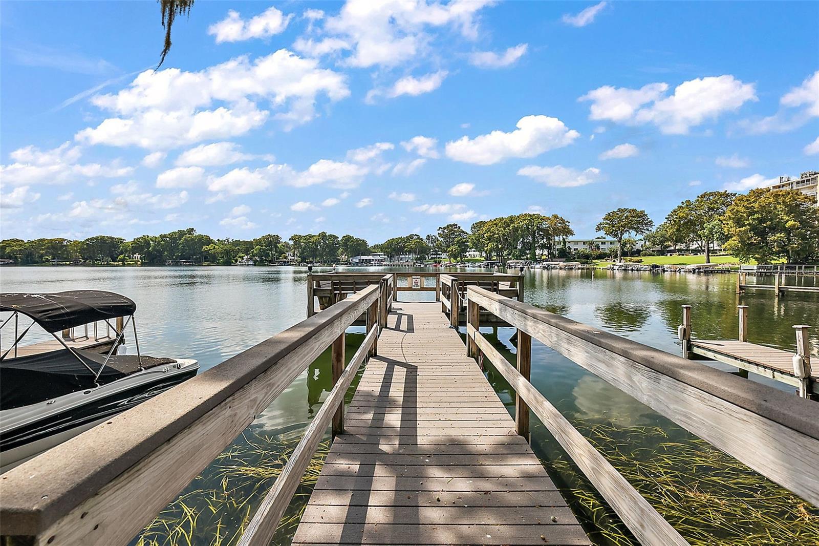 MOORINGS ON LAKE MAITLAND CONDO BLDG 03 - Residential