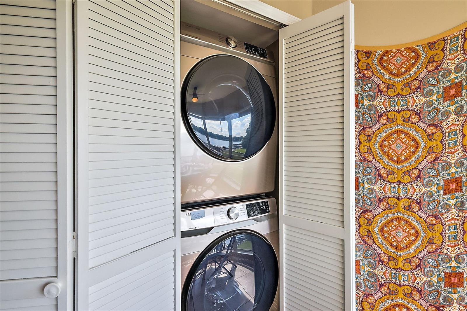 MOORINGS ON LAKE MAITLAND CONDO BLDG 03 - Residential