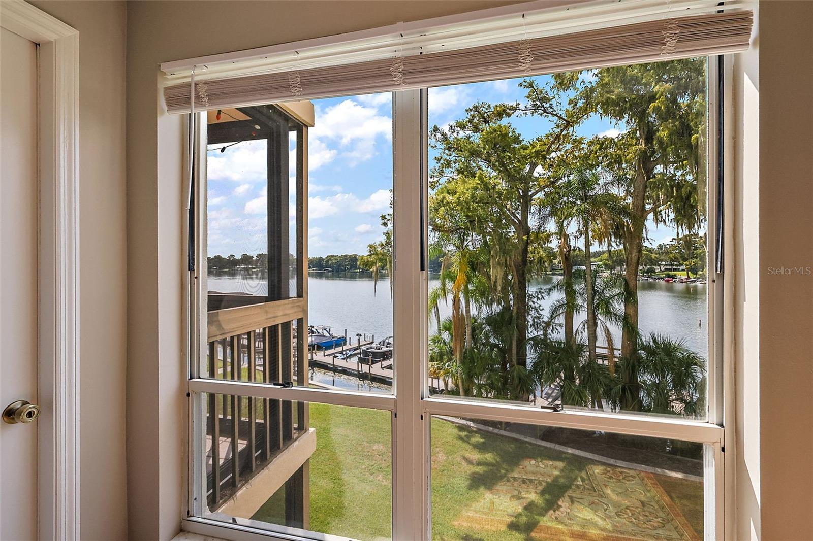 MOORINGS ON LAKE MAITLAND CONDO BLDG 03 - Residential