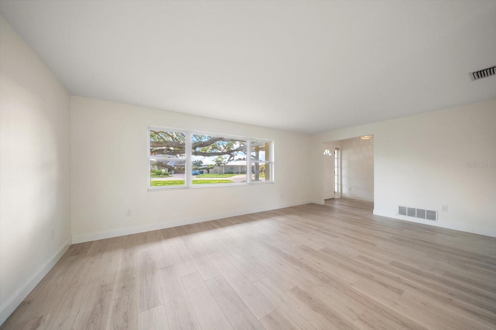 ELDE ORO WEST - Residential