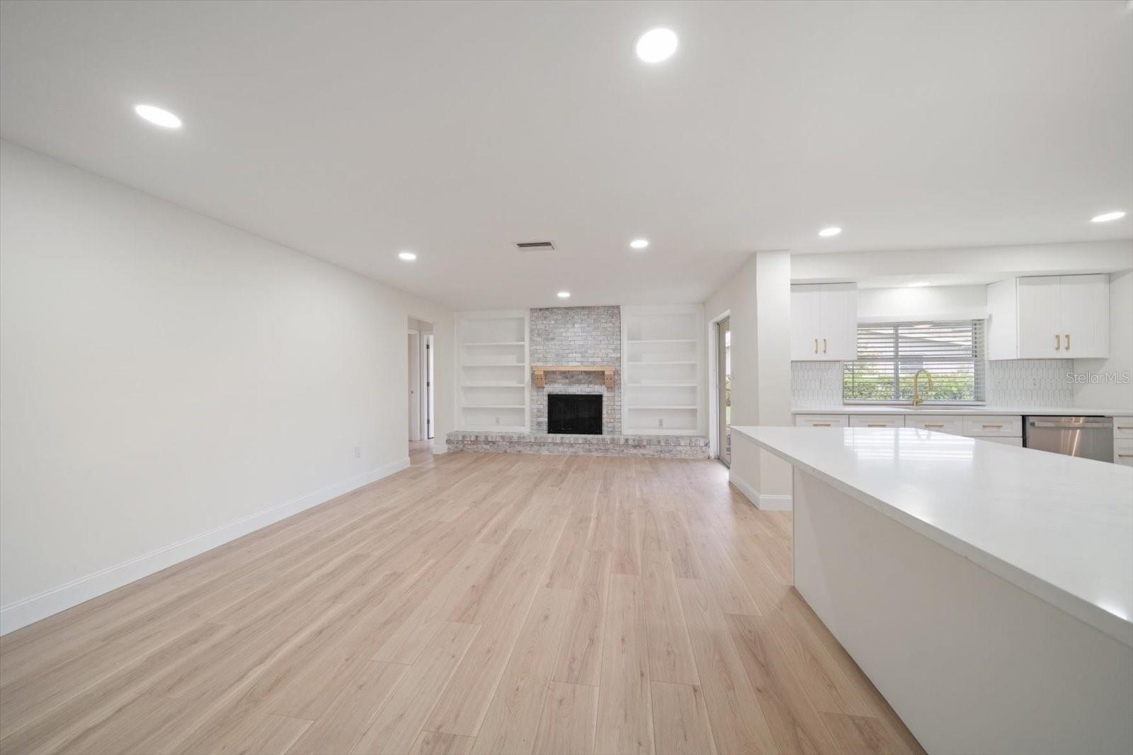 ELDE ORO WEST - Residential