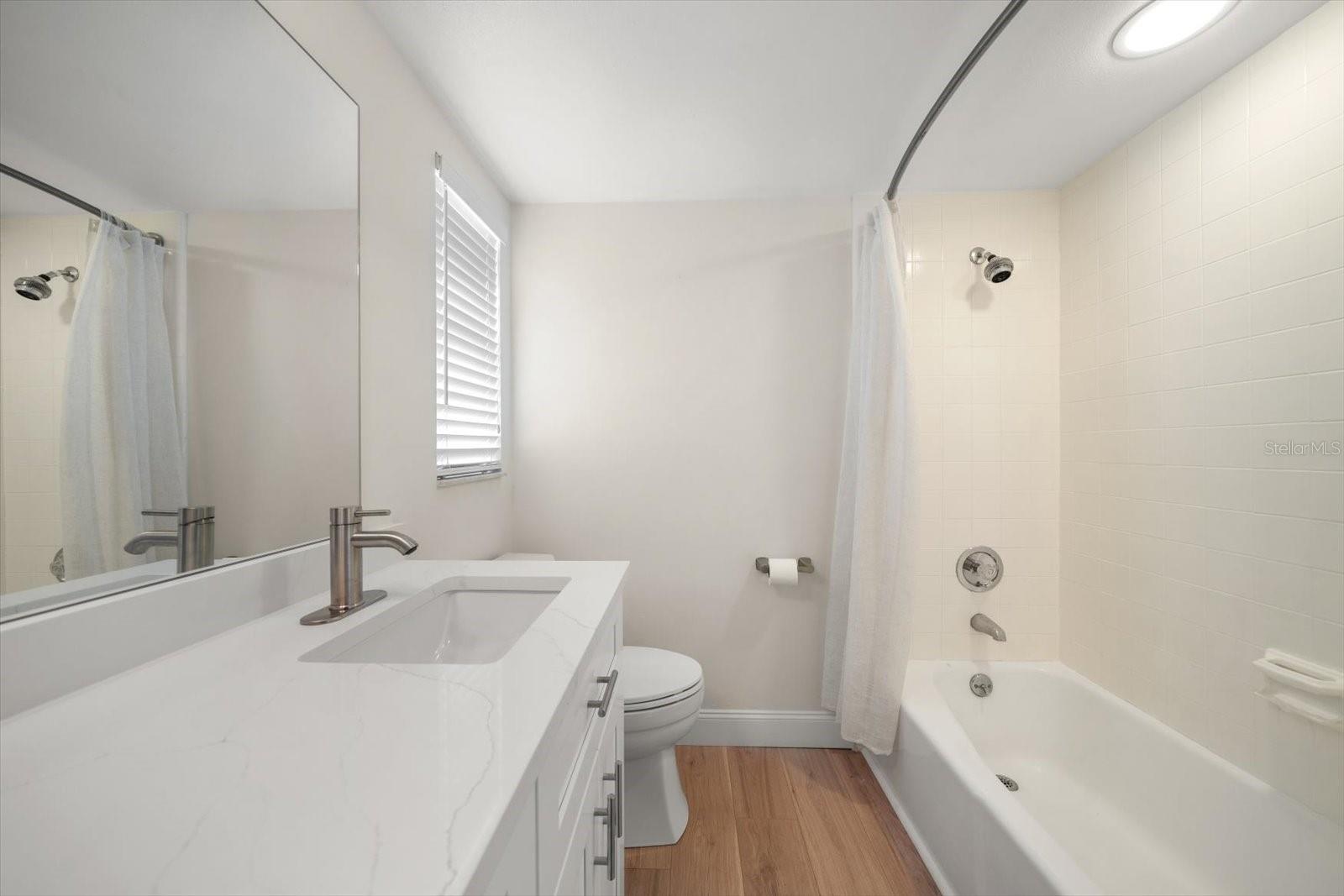 ELDE ORO WEST - Residential