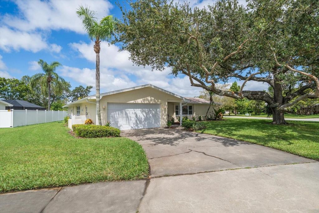 Photo of 2132 Sandpiper Drive, Clearwater, FL 33764 (MLS # TB8436915)