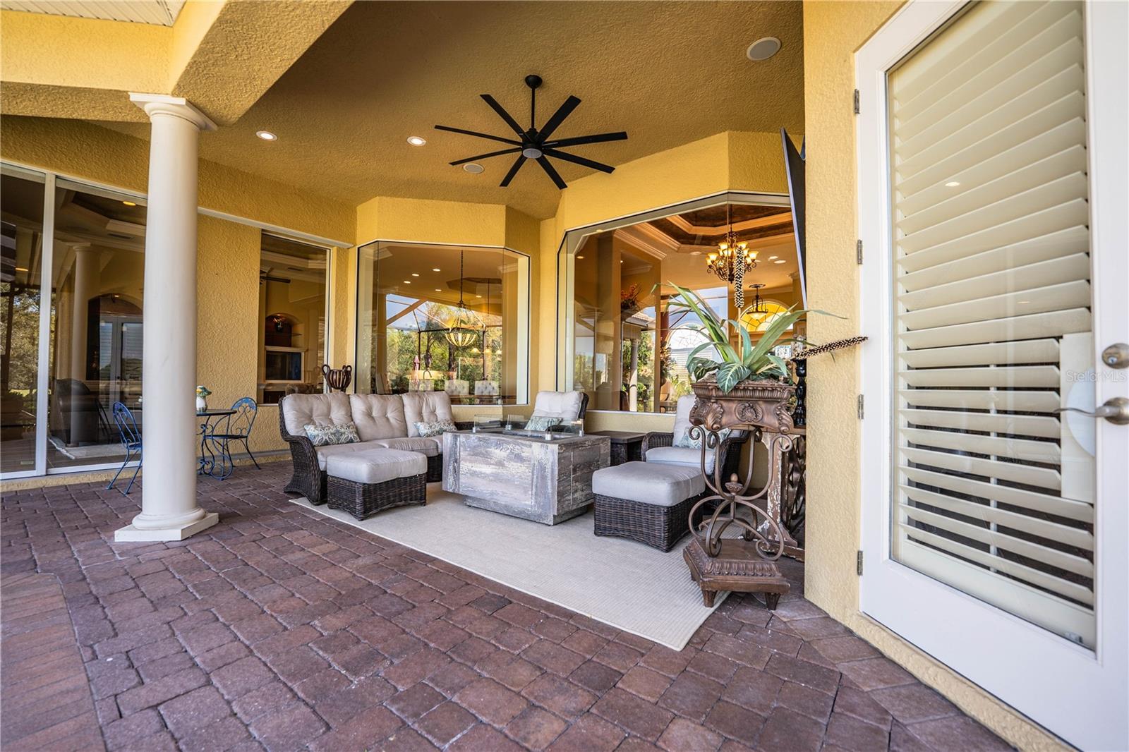 CLUBHOUSE RD - Residential