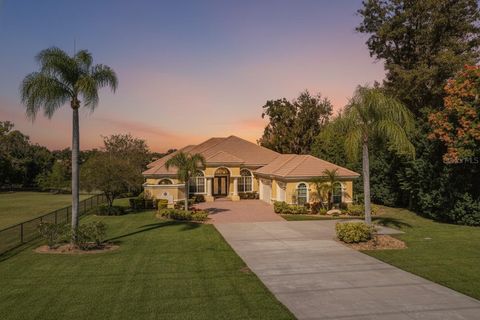 Photo of 2918 Clubhouse Road, Lakeland, FL 33812 (MLS # L4957113)