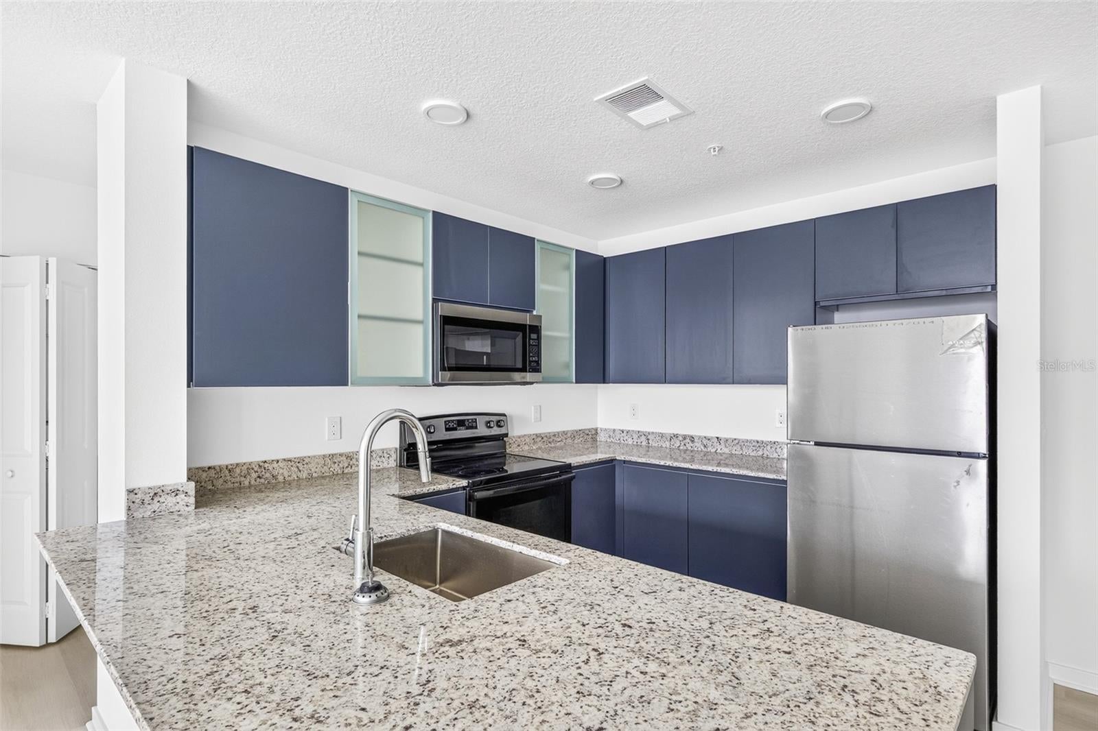 5563 MILLENIA PARK BLVD 503