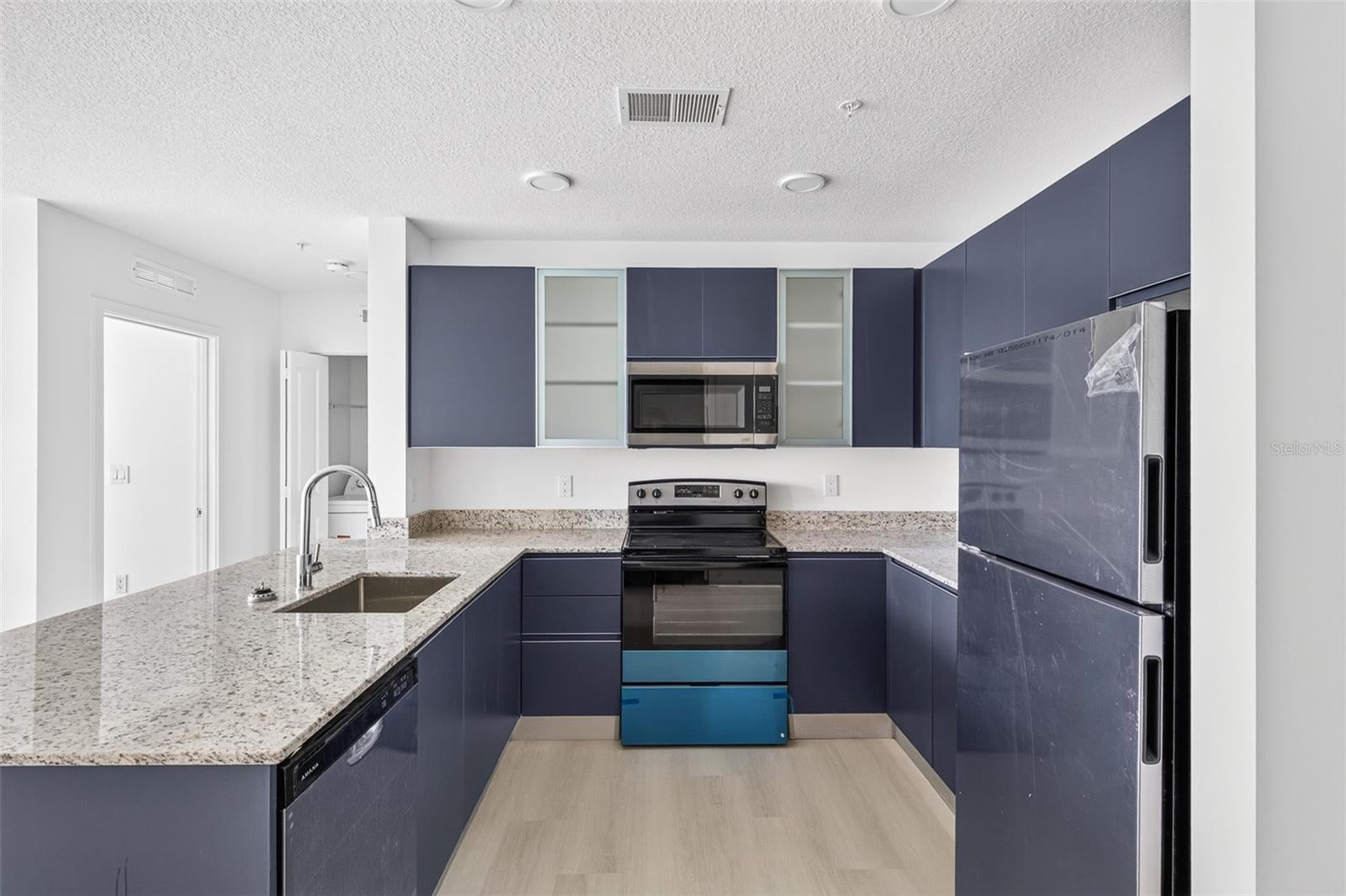 5563 MILLENIA PARK BLVD 503
