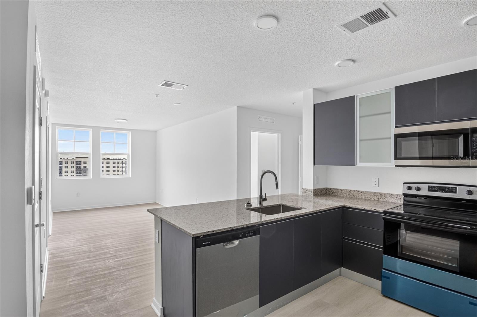5563 MILLENIA PARK BLVD 503