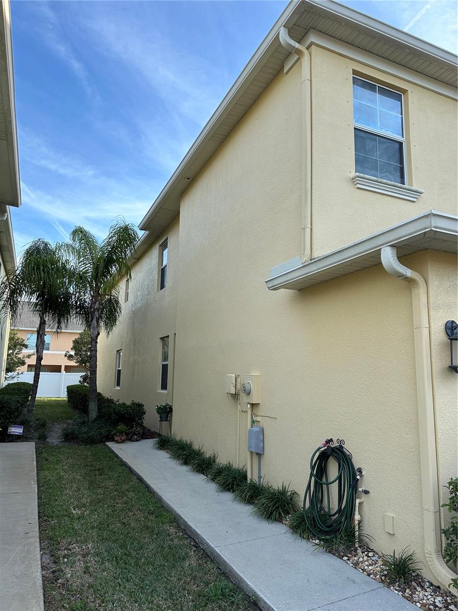 THOUSAND OAKS EAST PH V - Residential