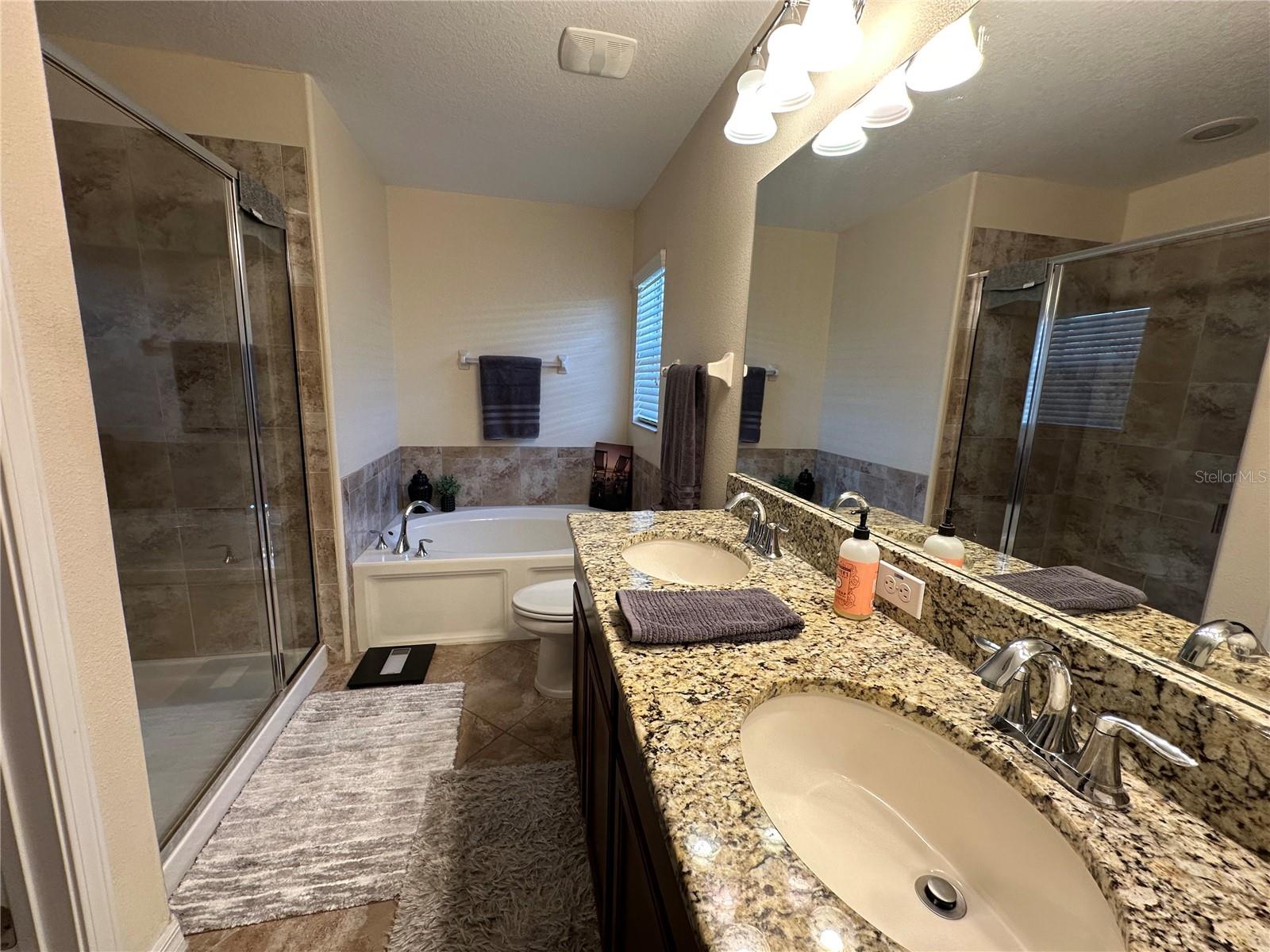 THOUSAND OAKS EAST PH V - Residential