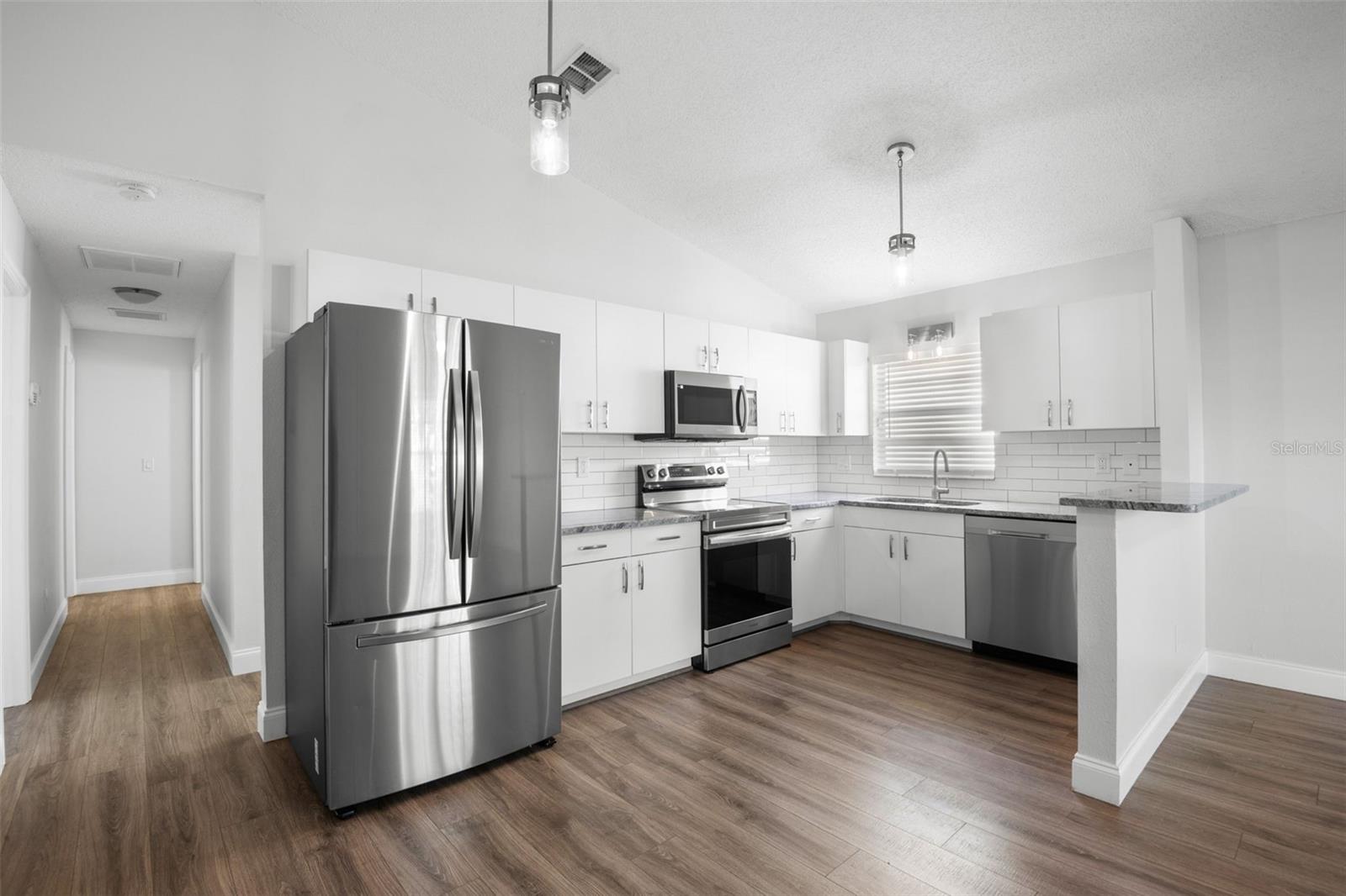 VICTORY HEIGHTS - Residential