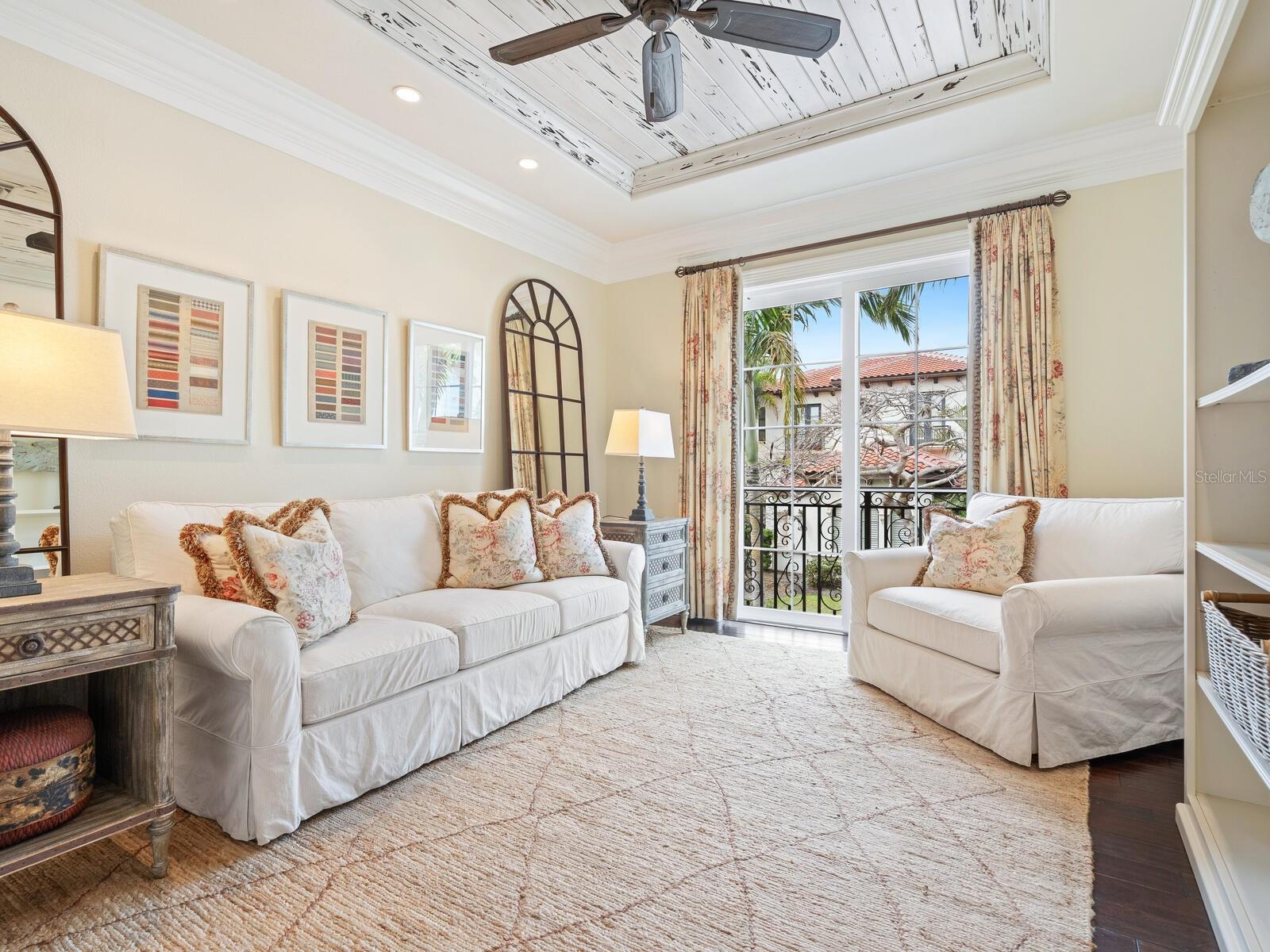 ROBERTS POINT - Residential