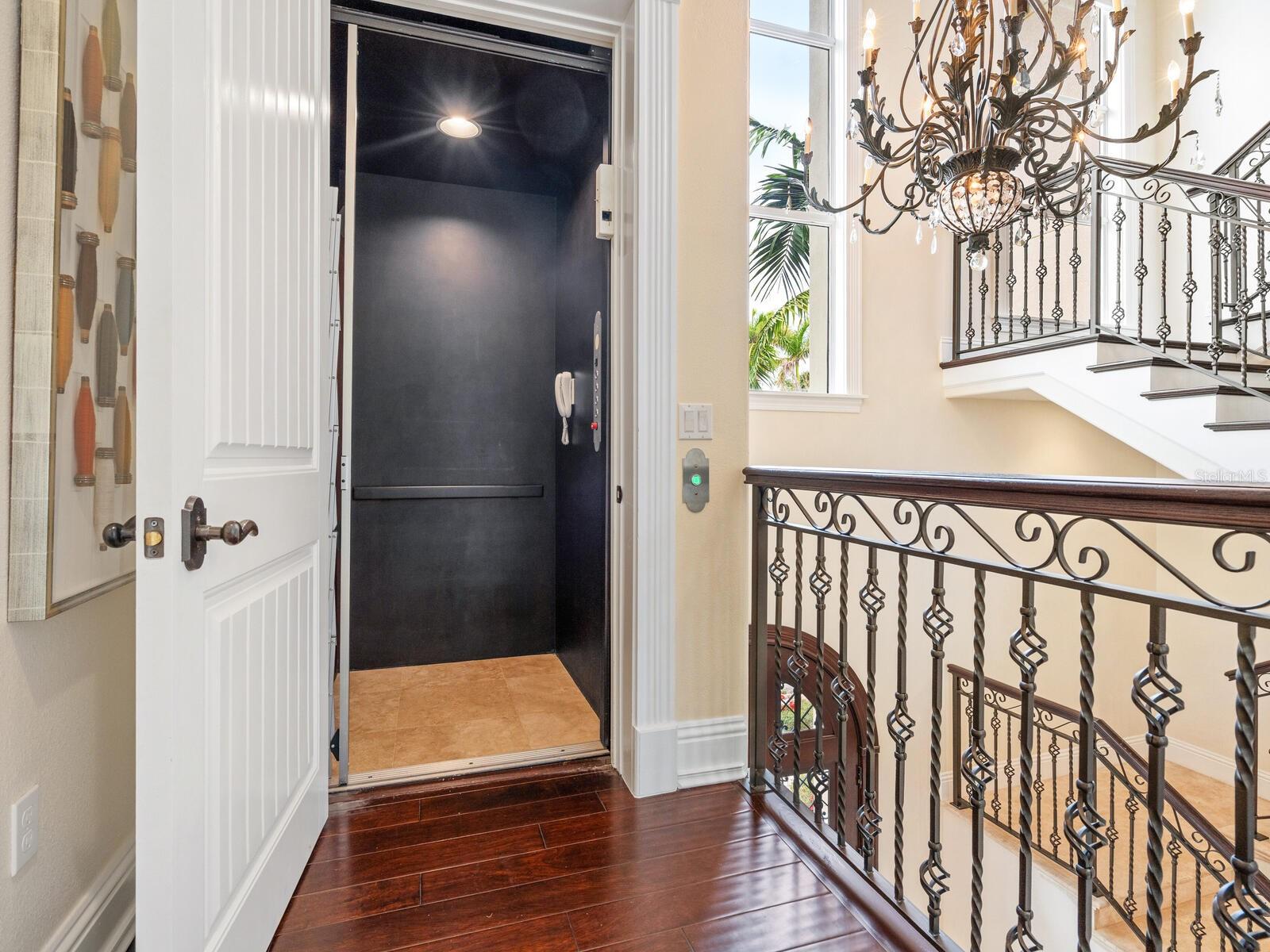 ROBERTS POINT - Residential