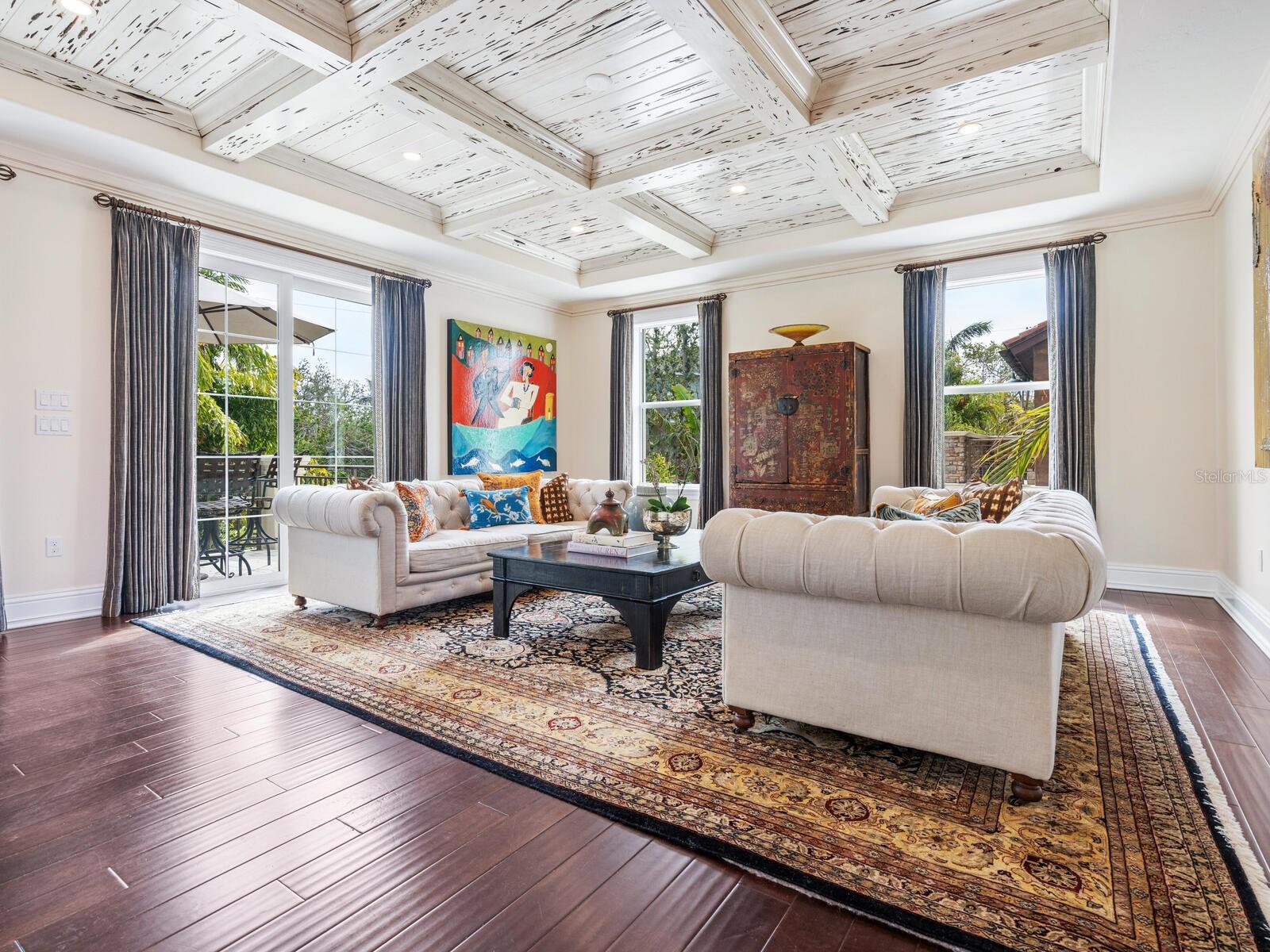 ROBERTS POINT - Residential