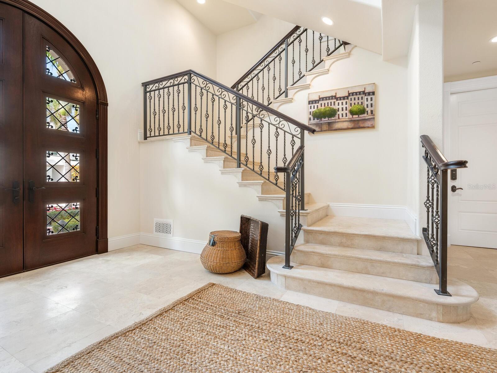 ROBERTS POINT - Residential