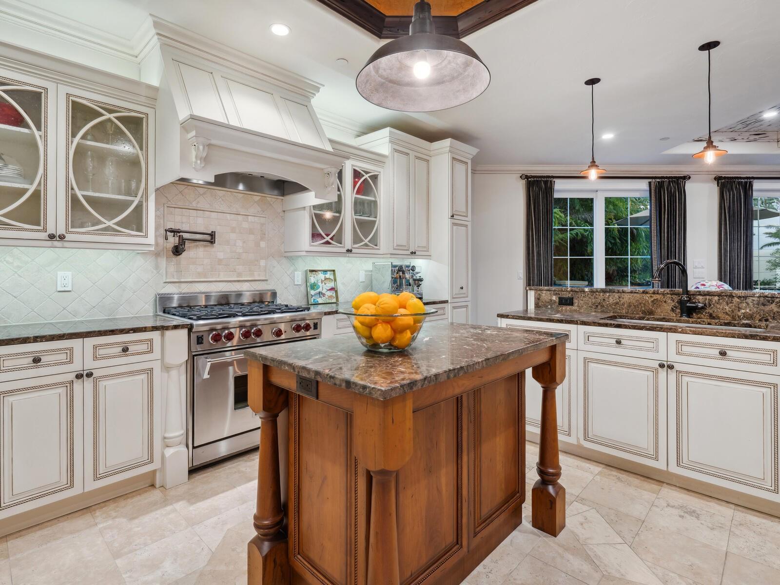 ROBERTS POINT - Residential