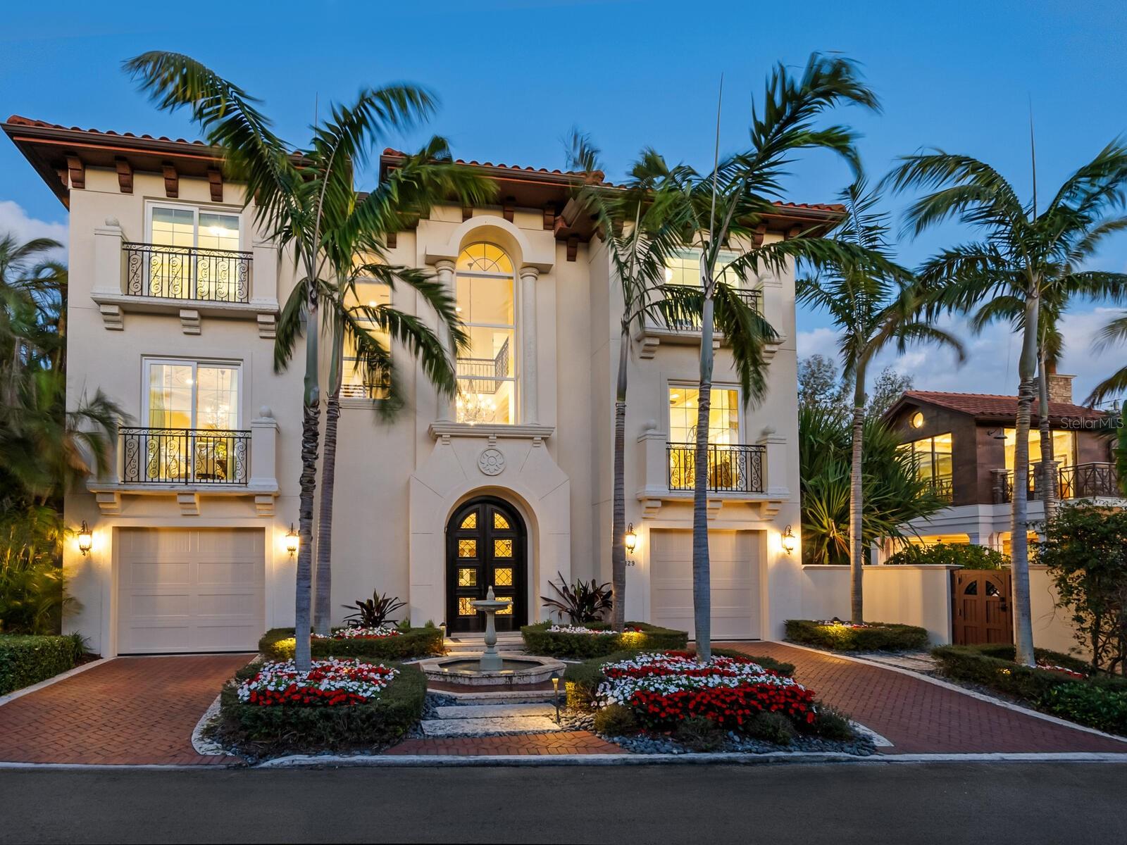 ROBERTS POINT - Residential