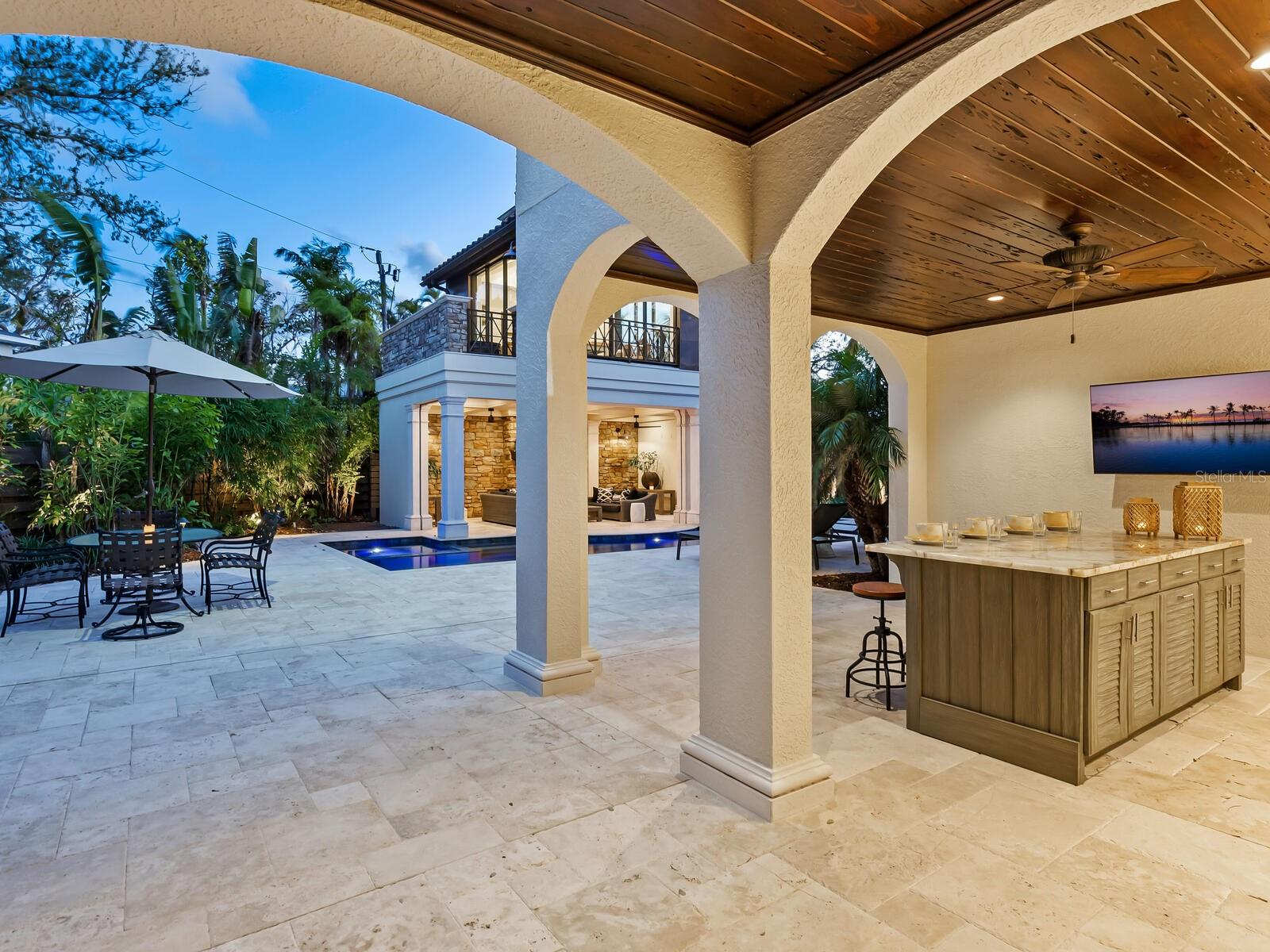 ROBERTS POINT - Residential