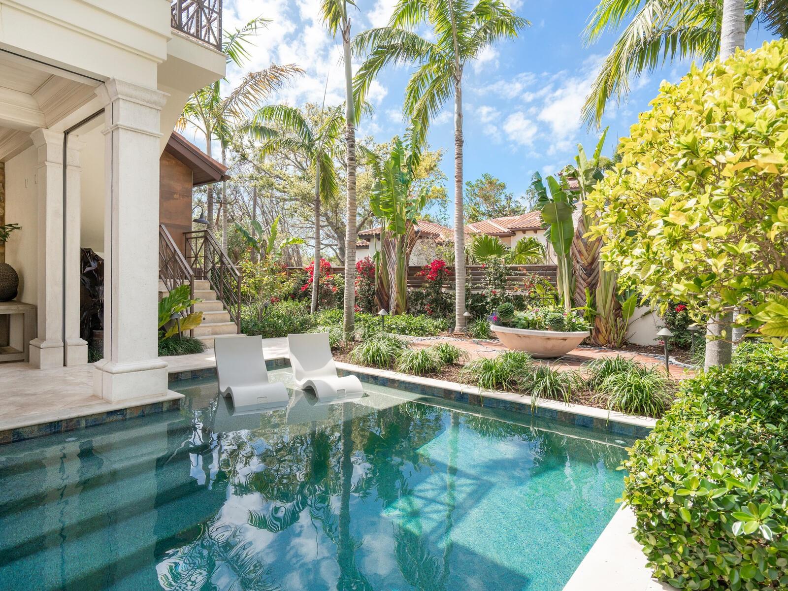 ROBERTS POINT - Residential