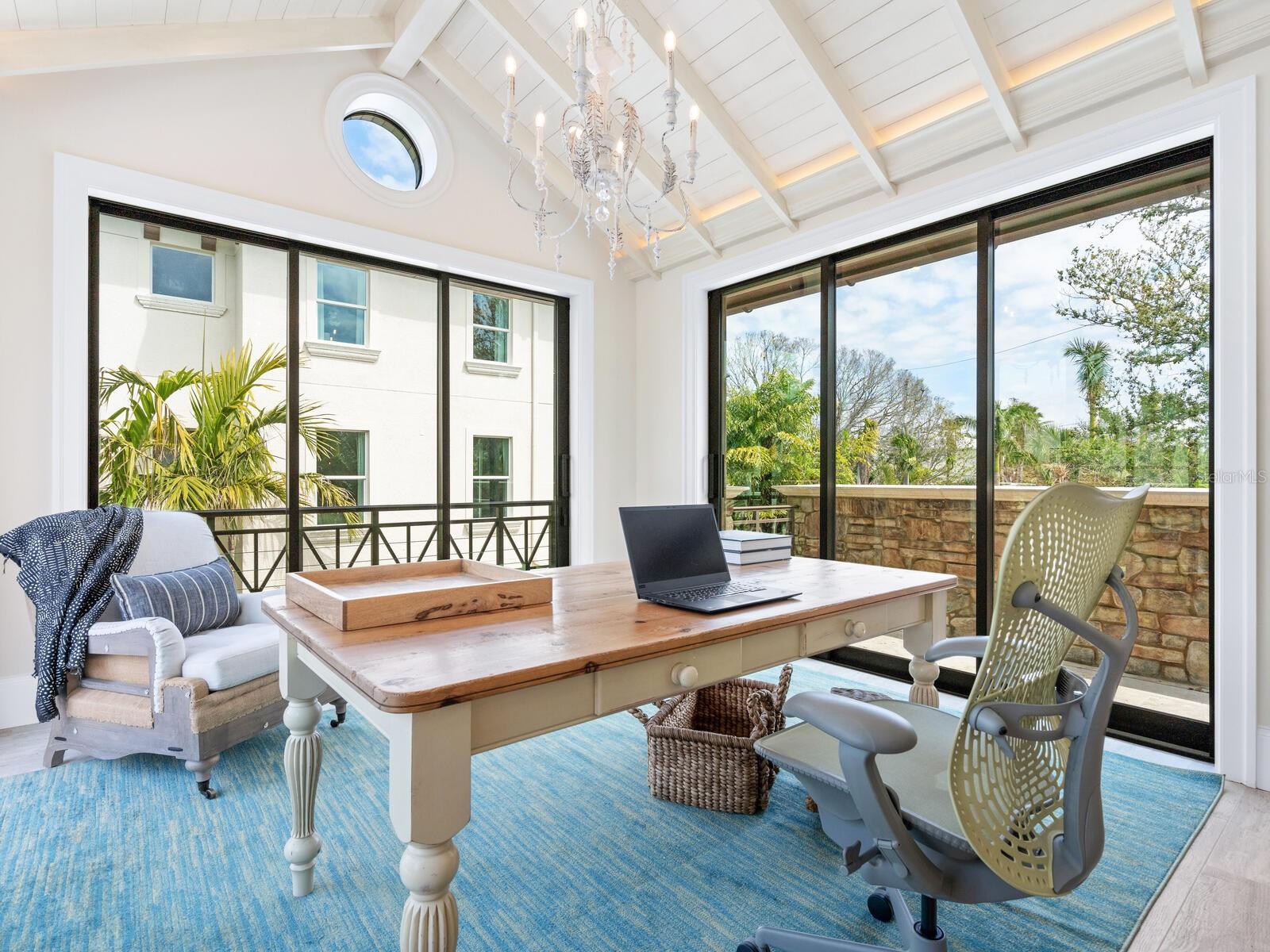 ROBERTS POINT - Residential