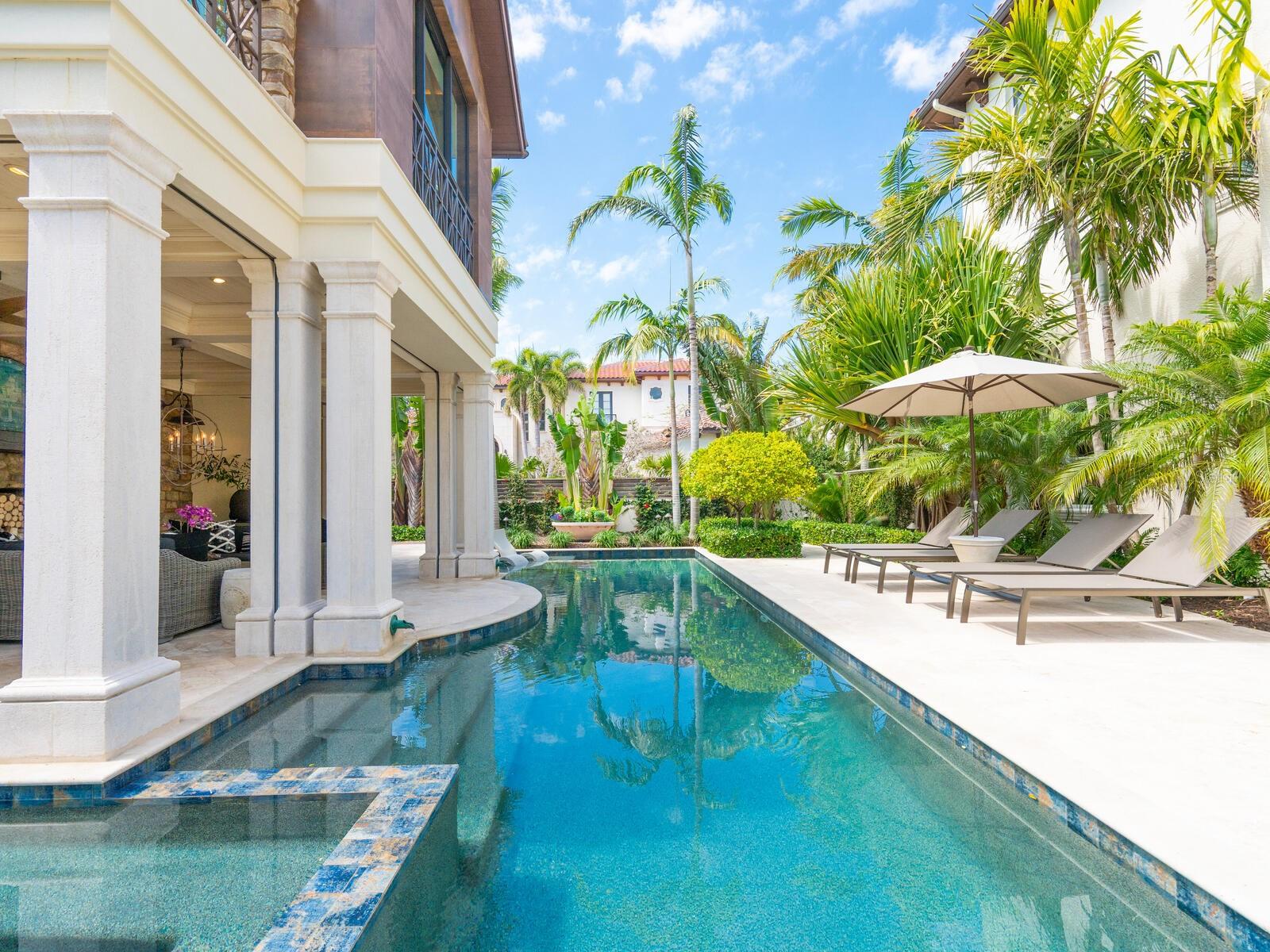 ROBERTS POINT - Residential