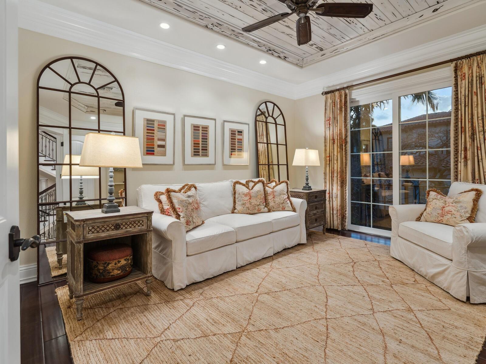 ROBERTS POINT - Residential