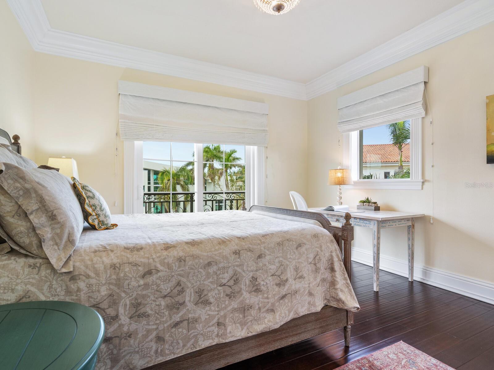 ROBERTS POINT - Residential