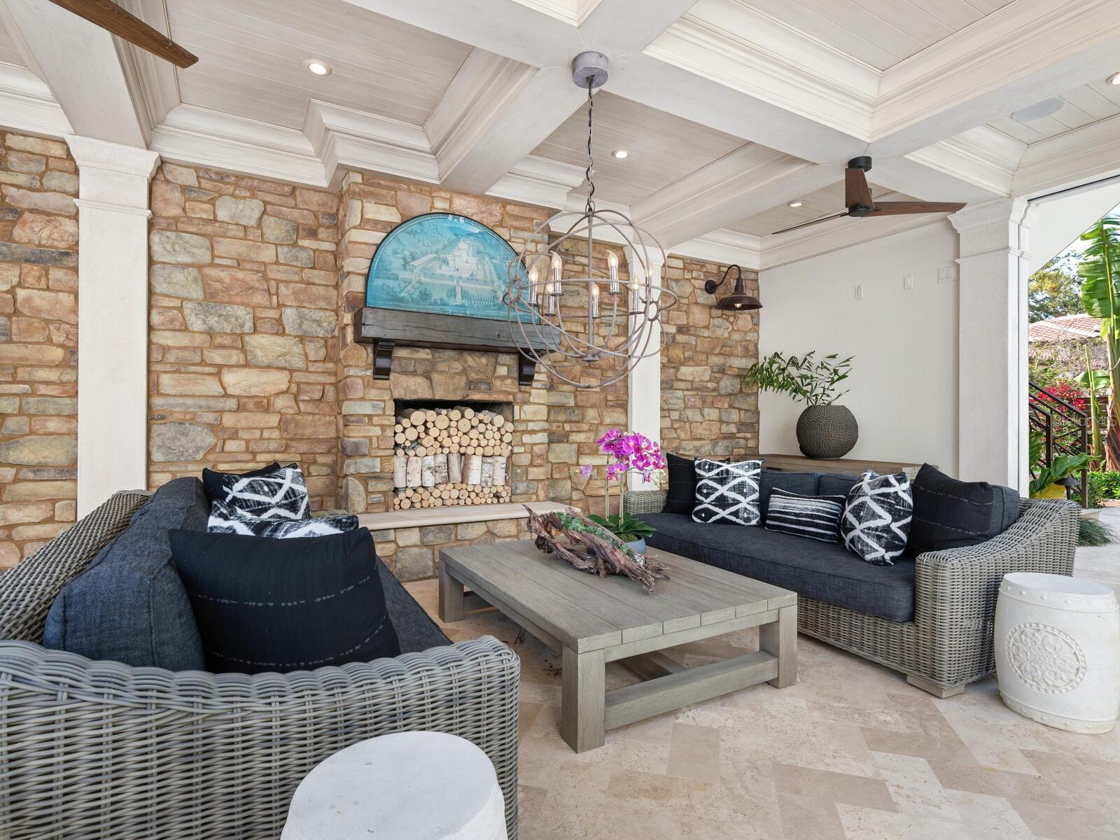 ROBERTS POINT - Residential