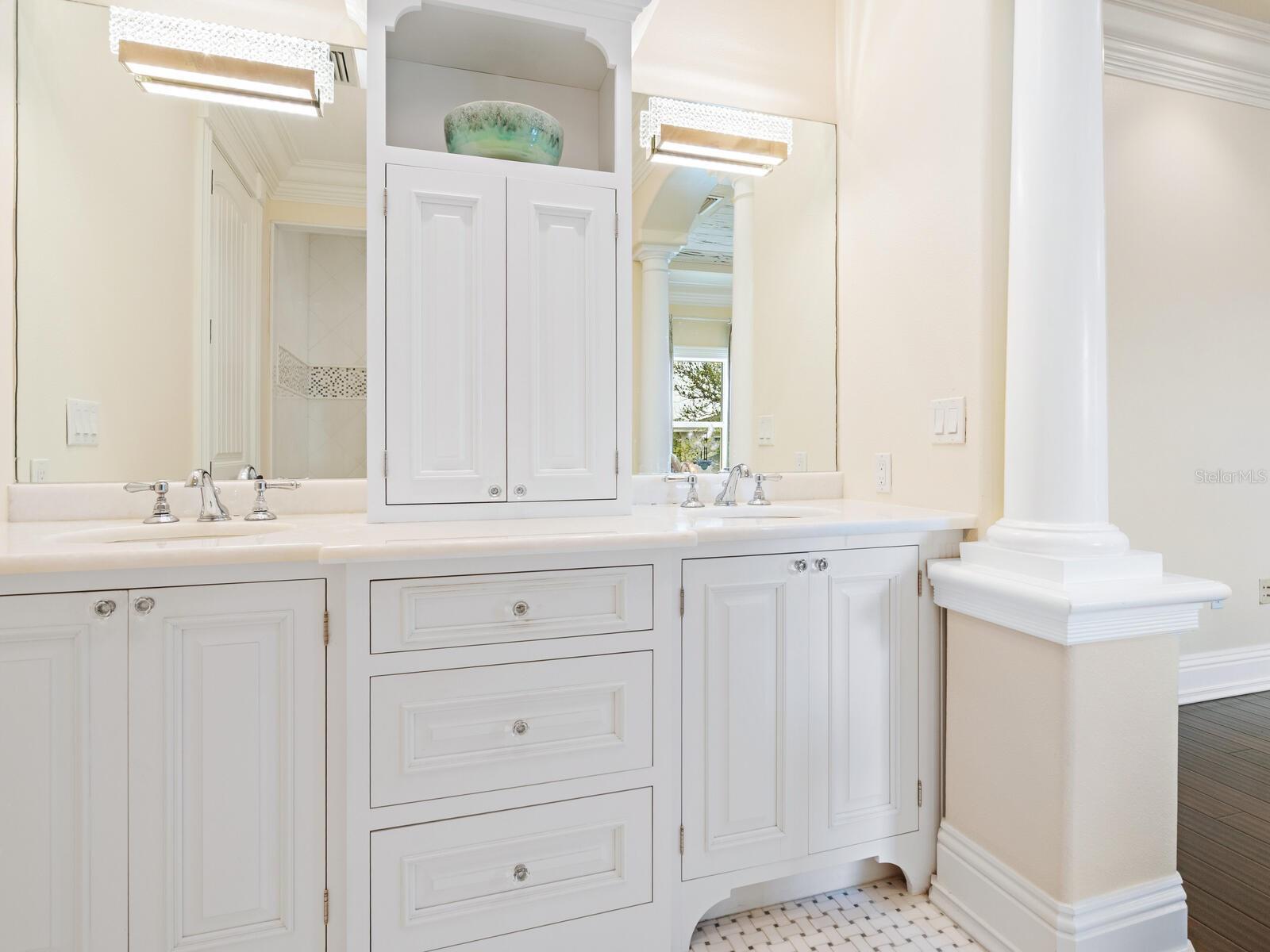 ROBERTS POINT - Residential