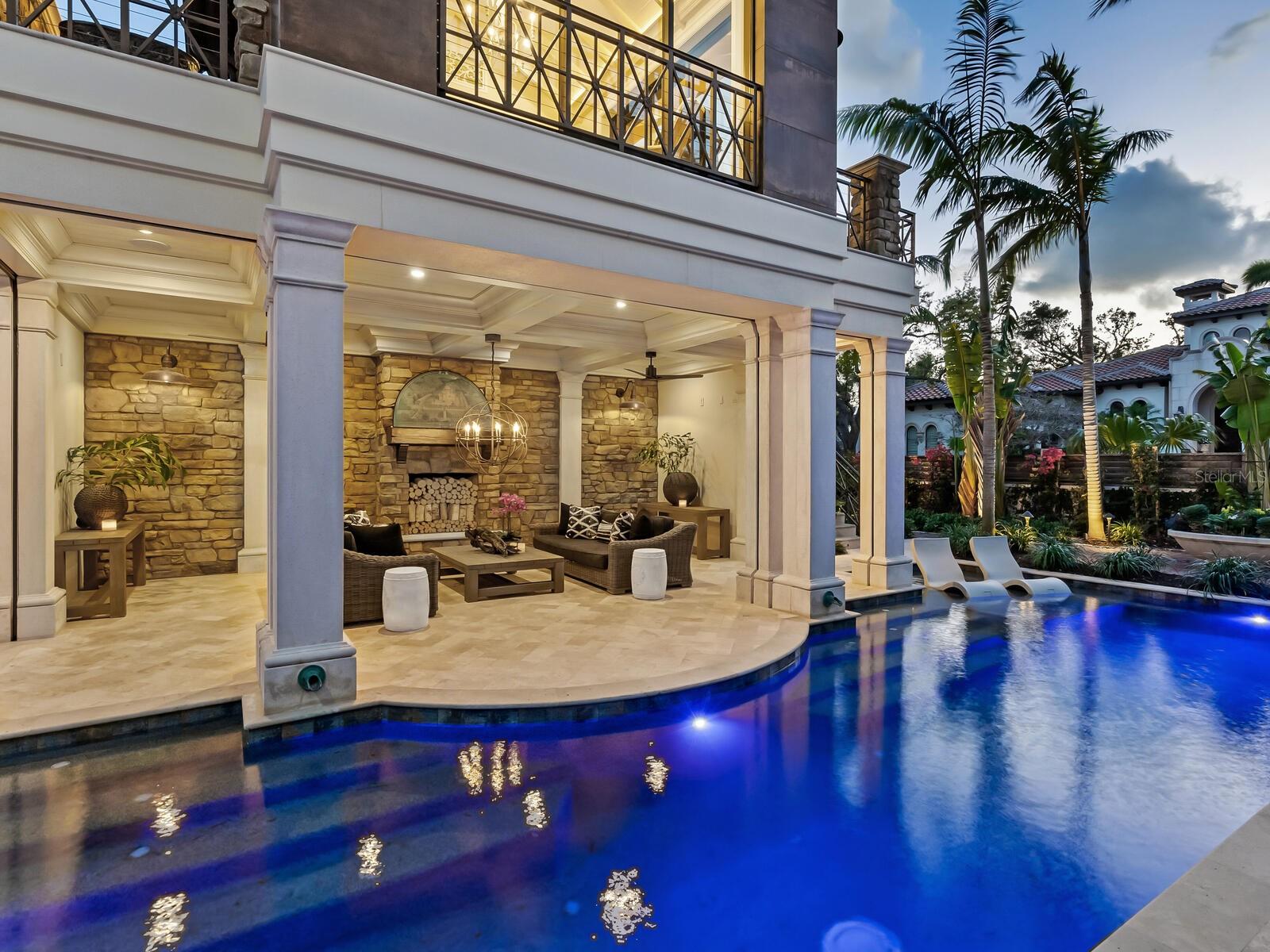 ROBERTS POINT - Residential