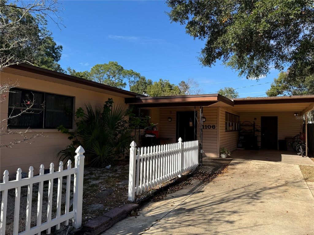 Photo of 1106 NE 20th Place, Gainesville, FL 32609 (MLS # GC536100)